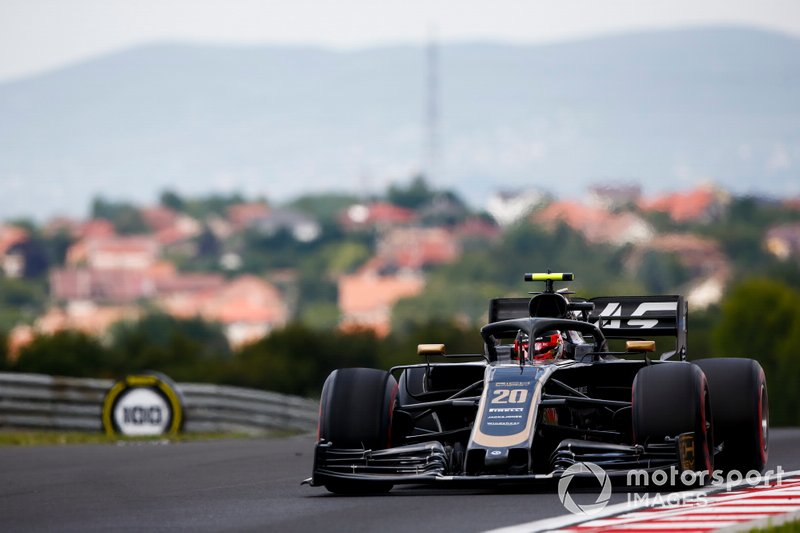Кевин Магнуссен (Haas) – 1:17,081