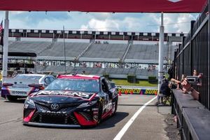  Erik Jones, Joe Gibbs Racing, Toyota Camry Reser's Main St Bistro,  Denny Hamlin, Joe Gibbs Racing, Toyota Camry FedEx Ground