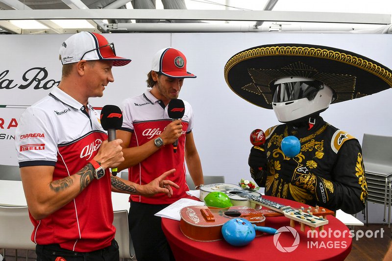Kimi Raikkonen, Alfa Romeo Racing, Antonio Giovinazzi, Alfa Romeo Racing, Mario Achi