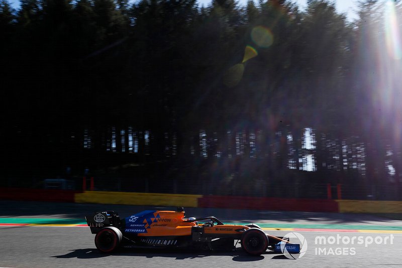 17. Carlos Sainz Jr: 1'46.507 (punição)