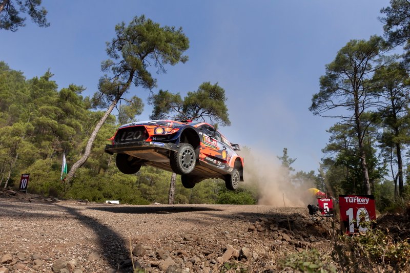 Thierry Neuville, Nicolas Gilsoul, Hyundai Motorsport Hyundai i20 Coupe WRC