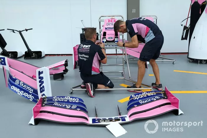 El morro y el alerón delantero del Racing Point RP19 