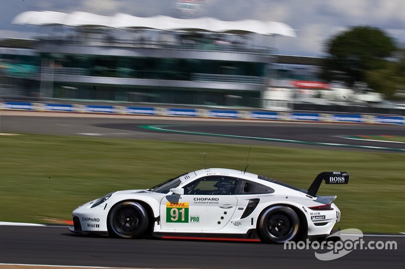 #91 PORSCHE GT TEAM Porsche 911 RSR - 19: Gianmaria Bruni, Richard Lietz