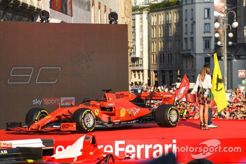 Ferrari SF90