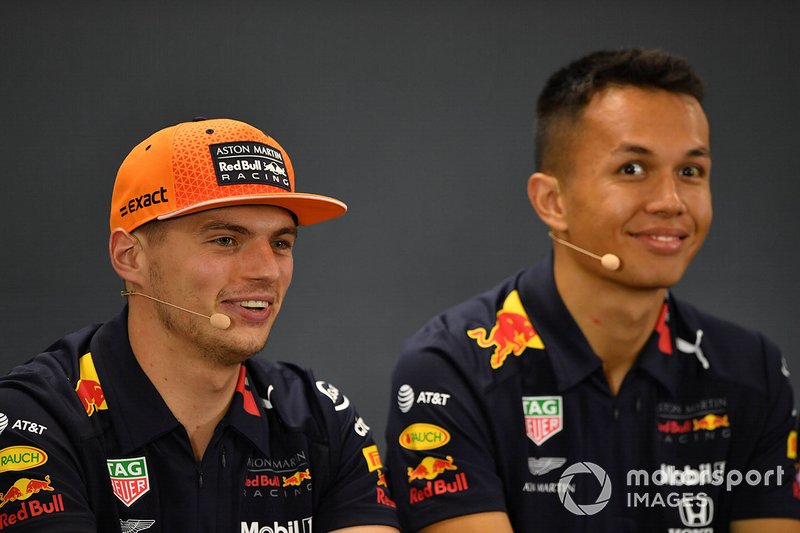 Max Verstappen, Red Bull Racing, e Alexander Albon, Red Bull