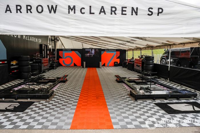Garaje de Patricio O'Ward, Arrow McLaren SP Chevrolet, Felix Rosenqvist, Arrow McLaren SP Chevrolet