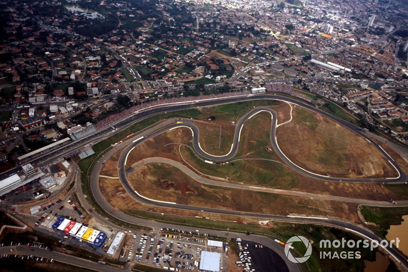 Het Autodromo Carlos Pace in Interlagos vanuit de lucht