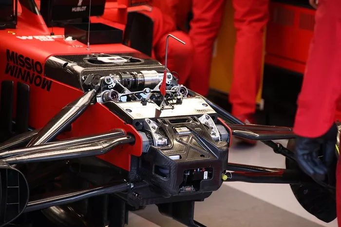 Suspensión delantera del Ferrari SF1000