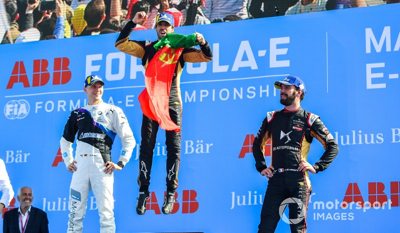 Le vainqueur Antonio Felix da Costa, DS Techeetah, DS E-Tense FE20, le deuxième, Maximilian Günther, BMW I Andretti Motorsports, le troisième, Jean-Eric Vergne, DS Techeetah, DS E-Tense FE20