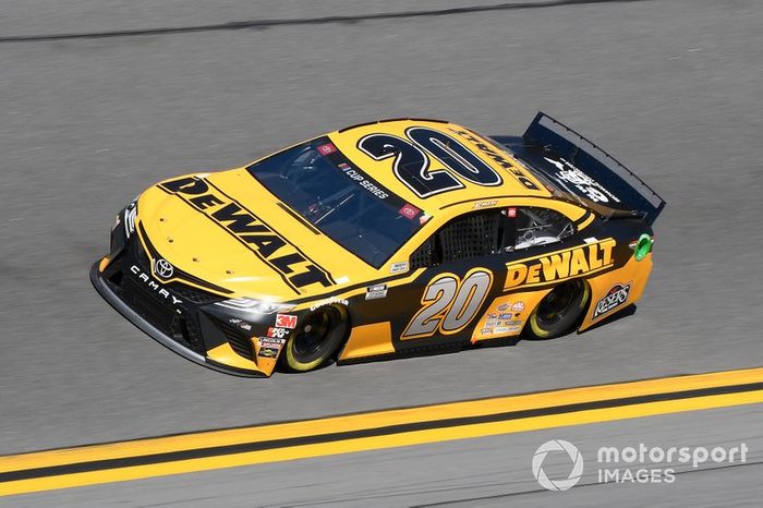 14. Erik Jones, Joe Gibbs Racing, Toyota Camry DeWalt