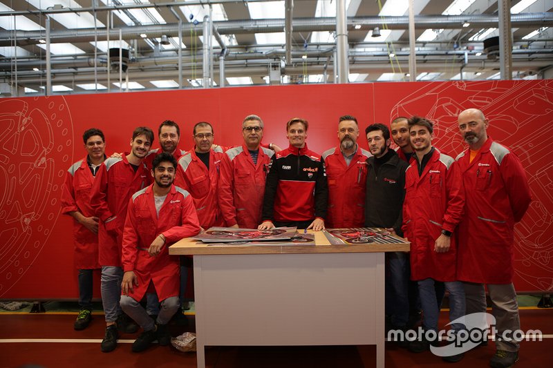 Visita di Chaz Davies agli stabilimenti Brembo