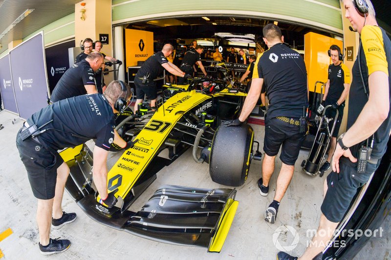 Esteban Ocon, Renault F1 Team R.S. 19