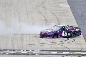 Race winner Alex Bowman, Hendrick Motorsports, Chevrolet Camaro