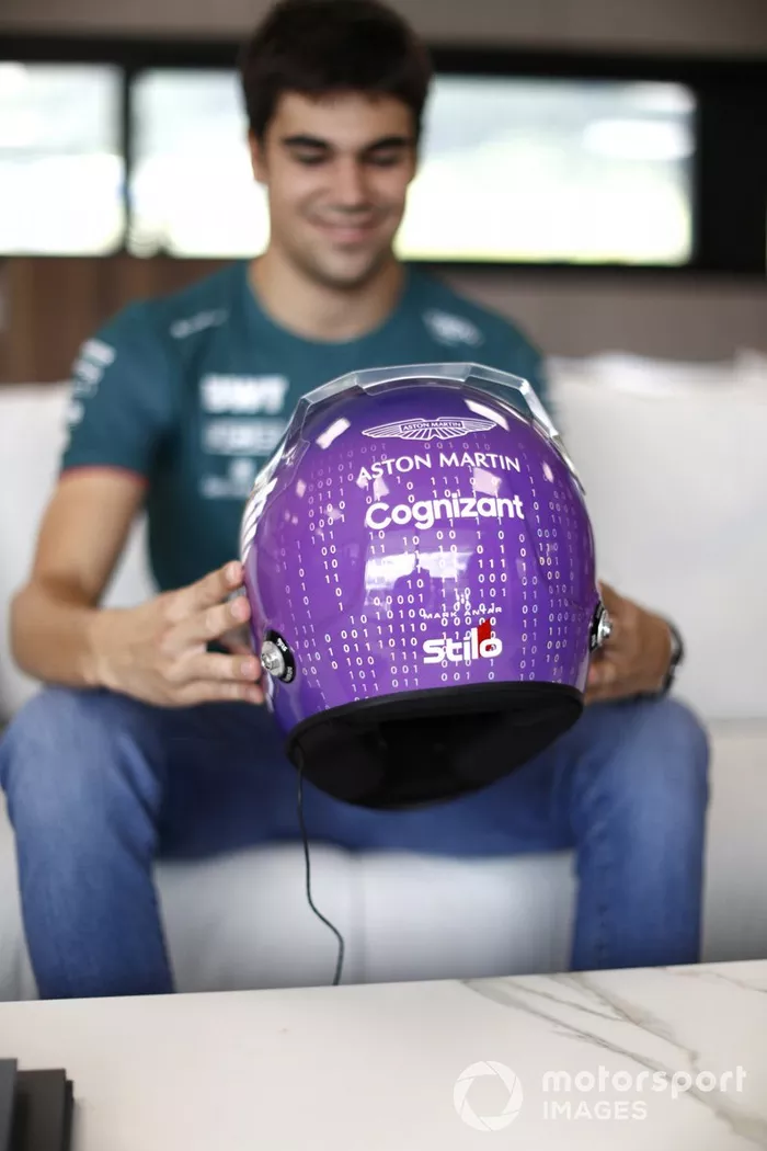 Lance Stroll, Aston Martin con su nuevo casco