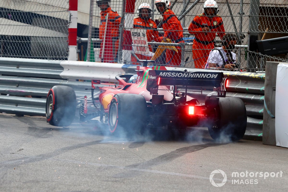 Charles Leclerc, Ferrari SF21, va contro il muro al termine delle qualifiche
