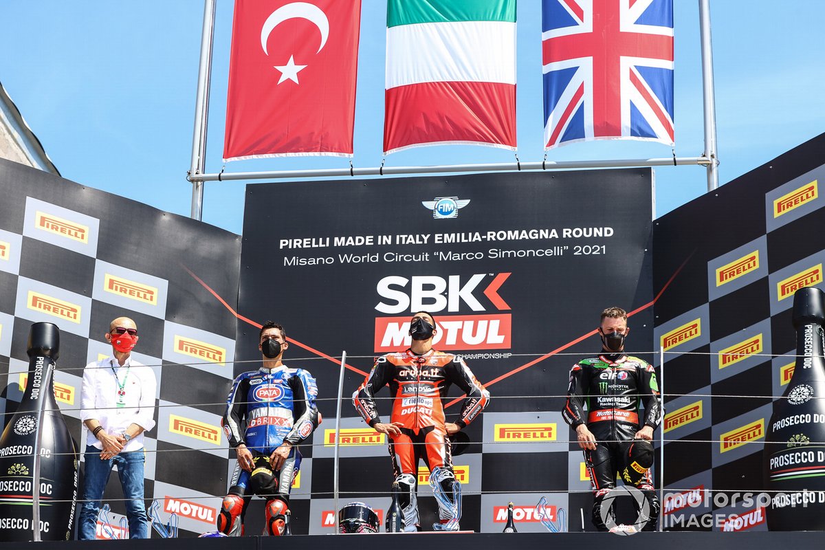 Il vincitore Michael Ruben Rinaldi, Aruba.It Racing - Ducati, secondo posto Toprak Razgatlioglu, PATA Yamaha WorldSBK Team, terzo posto Jonathan Rea, Kawasaki Racing Team WorldSBK