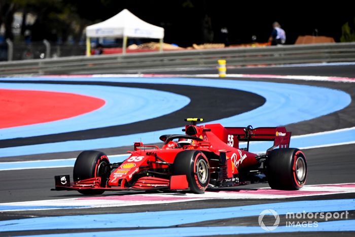 Carlos Sainz Jr., Ferrari SF21