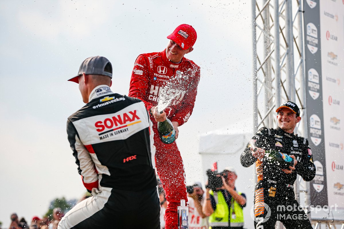 Podio: ganador Marcus Ericsson, Chip Ganassi Racing Honda, segundo lugar Rinus VeeKay, Ed Carpenter Racing Chevrolet, tercer lugar Patricio O'Ward, Arrow McLaren SP Chevrolet