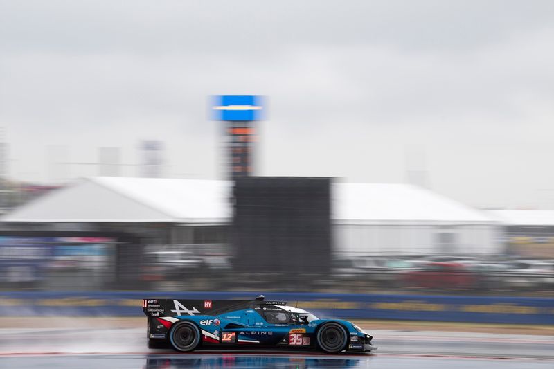 #35 Alpine Endurance Team Alpine A424: Paul-Loup Chatin, Ferdinand Habsburg, Charles Milesi