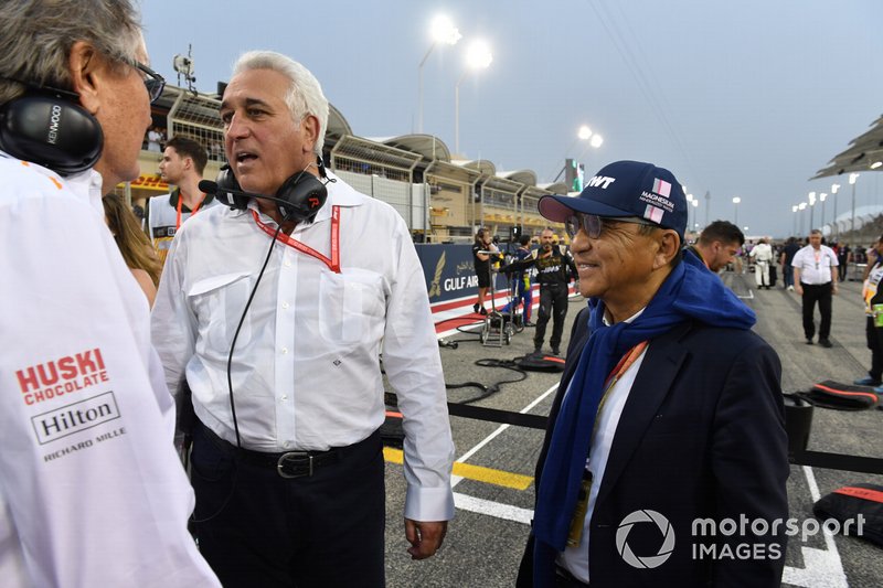 Lawrence Stroll, con un ospite, in griglia di partenza