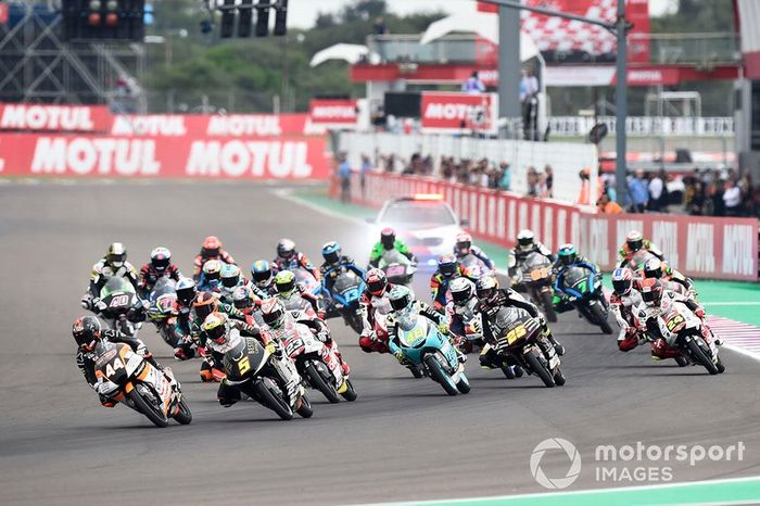 Aron Canet, Max Racing Team, Jaume Masia, Bester Capital Dubai, race start