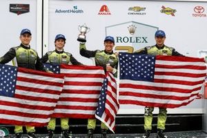 #12 AIM Vasser Sullivan Lexus RC F GT3, GTD: Frank Montecalvo, Townsend Bell, Aaron Telitz, Jeff Segal, podium