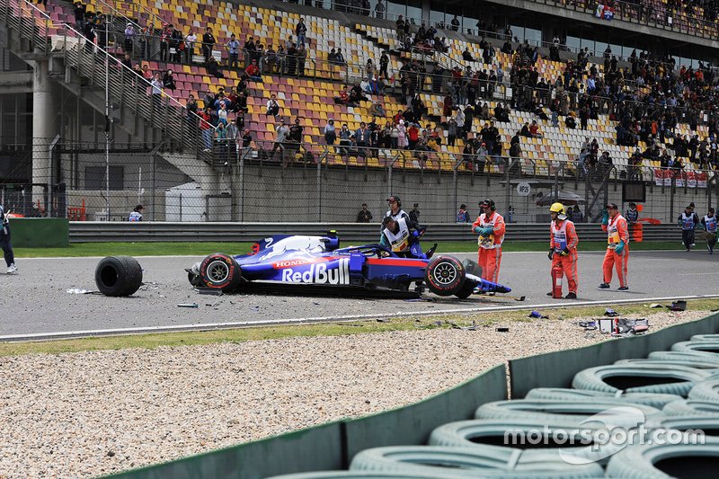 L'accident d'Alexander Albon, Toro Rosso STR14