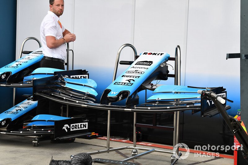 Williams FW42, ön kanat