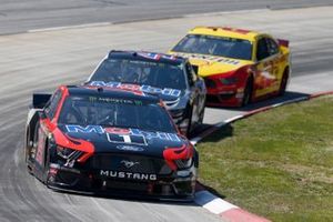 Clint Bowyer, Stewart-Haas Racing, Ford Mustang Mobil 1 / Rush Truck Centers