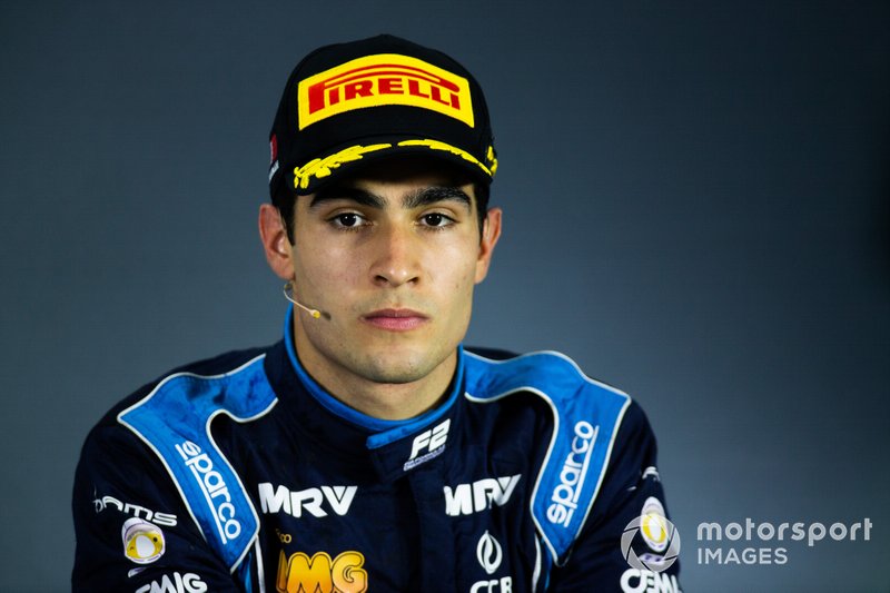 Sendo cobrado por vitórias na F2 por Felipe Massa, Sérgio Sette Câmara respondeu ao ex-piloto da categoria: "Acho que ele está certo. Você precisa vencer a F2 ou no máximo estar entre os 3 primeiros para chegar à F1. É a opinião dele, eu respeito, ele venceu corridas na Fórmula 1 e tudo mais, mas às vezes um caminho diferente também funciona"