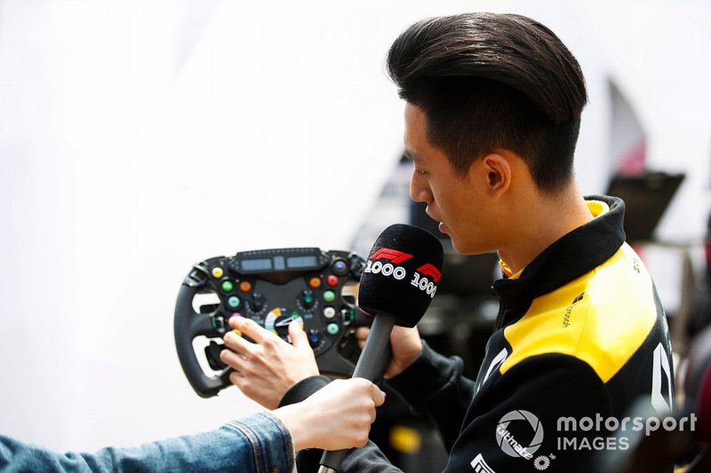 Guanyu Zhou, Renault F1 Team 