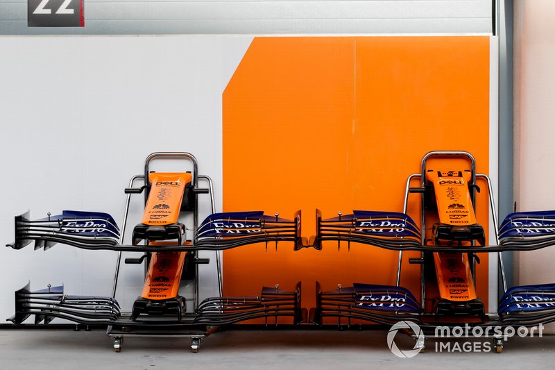 McLaren MCL34 front wing