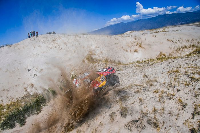 #301 Toyota Gazoo Racing Toyota: Nasser Al-Attiyah, Mathieu Baumel