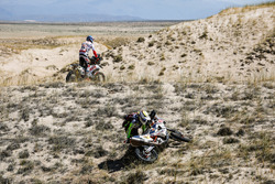 #49 Hero Motorsports Team Rally: CS Santosh, #16 KTM: Olivier Pain