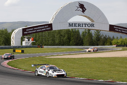 #17 KÜS Team75 Bernhard Porsche 911 GT3 R: Timo Bernhard, Kévin Estre