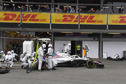 Lance Stroll, Williams FW41 pit stop