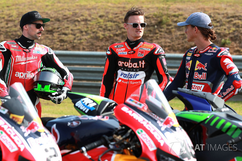 Eugene Laverty, Milwaukee Aprilia; Chaz Davies, Aruba.it - Ducati SBK; dan Jake Gagne, Red Bull Honda