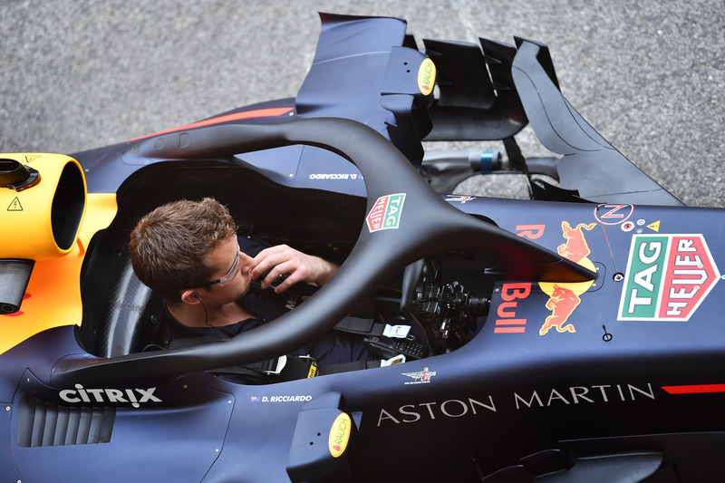 Автомобиль Red Bull Racing RB14