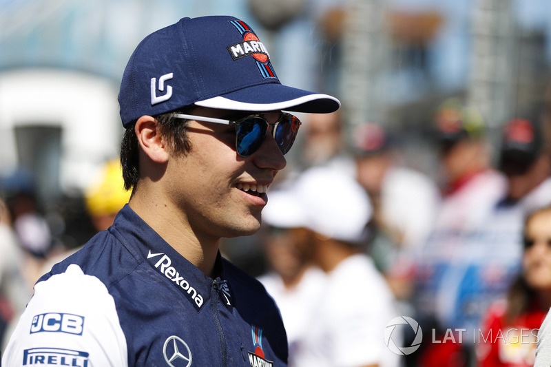 Lance Stroll, Williams Racing, en el desfile de pilotos