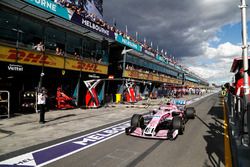 Esteban Ocon, Force India VJM11 Mercedes