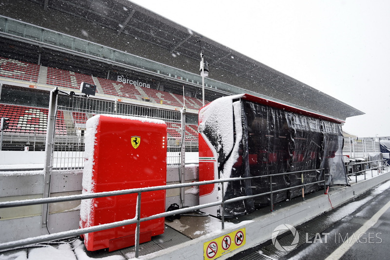 Snow stops testing on day three