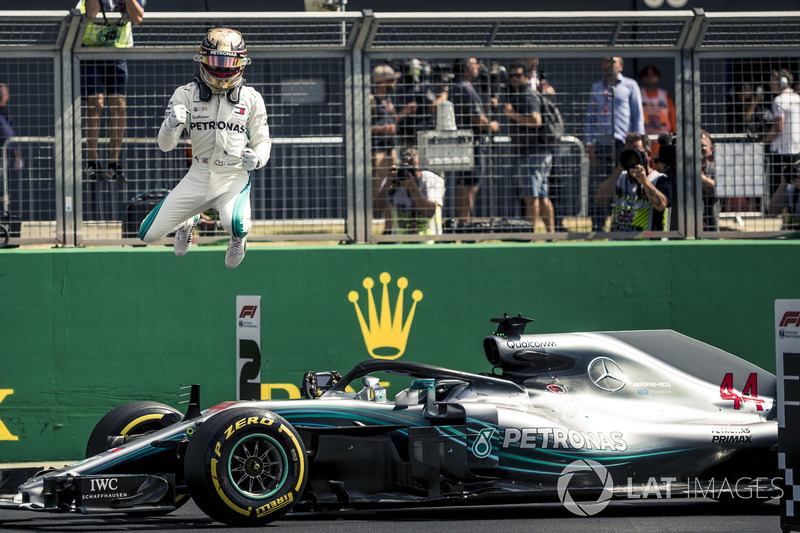 1: Lewis Hamilton, Mercedes-AMG F1, 1'25.892