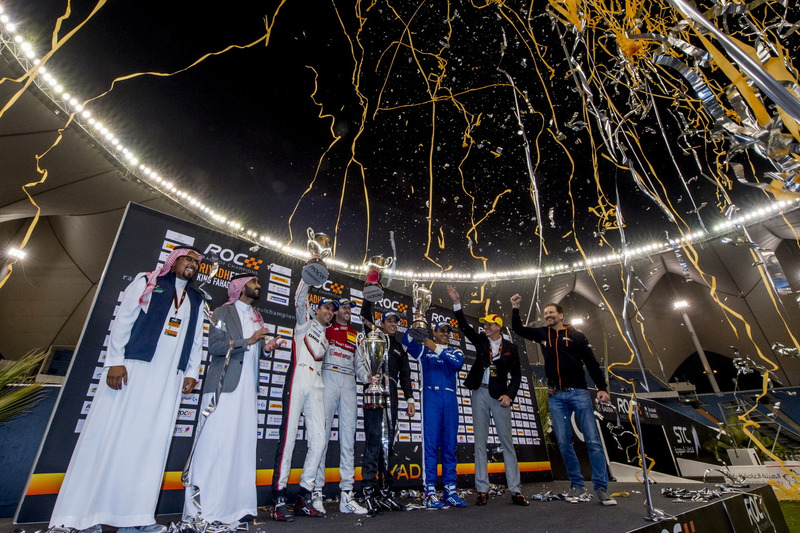 Podio: i vincitori della Nationcup Timo Bernhard, René Rast, al secondo posto Juan Pablo Montoya, Helio Castroneves