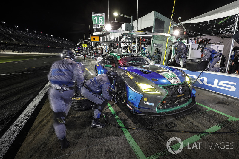 #15 3GT Racing Lexus RCF GT3, GTD: Jack Hawksworth, Scott Pruett, David Heinemeier Hansson, Dominik Farnbacher, pit stop