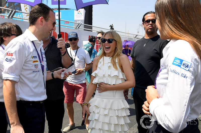 Kylie Minogue on the grid