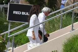 Bernie Ecclestone, and Fabiana Ecclestone (BRA)