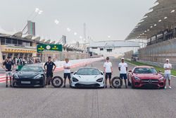 Max Verstappen, Red Bull Racing, Daniel Ricciardo, Red Bull Racing, Fernando Alonso, McLaren, Stoffe