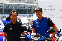 Brendon Hartley, Toro Rosso, en Toyoharu Tanabe, F1 technisch directeur, Honda