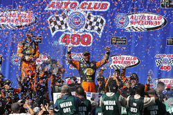 Race winner Martin Truex Jr., Furniture Row Racing, Toyota Camry Bass Pro Shops/5-hour ENERGY