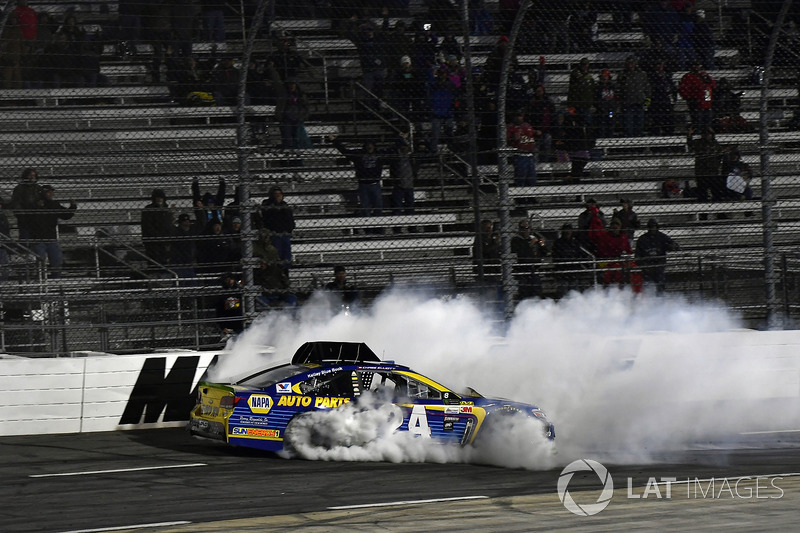 1. Hamlin and Elliott collide